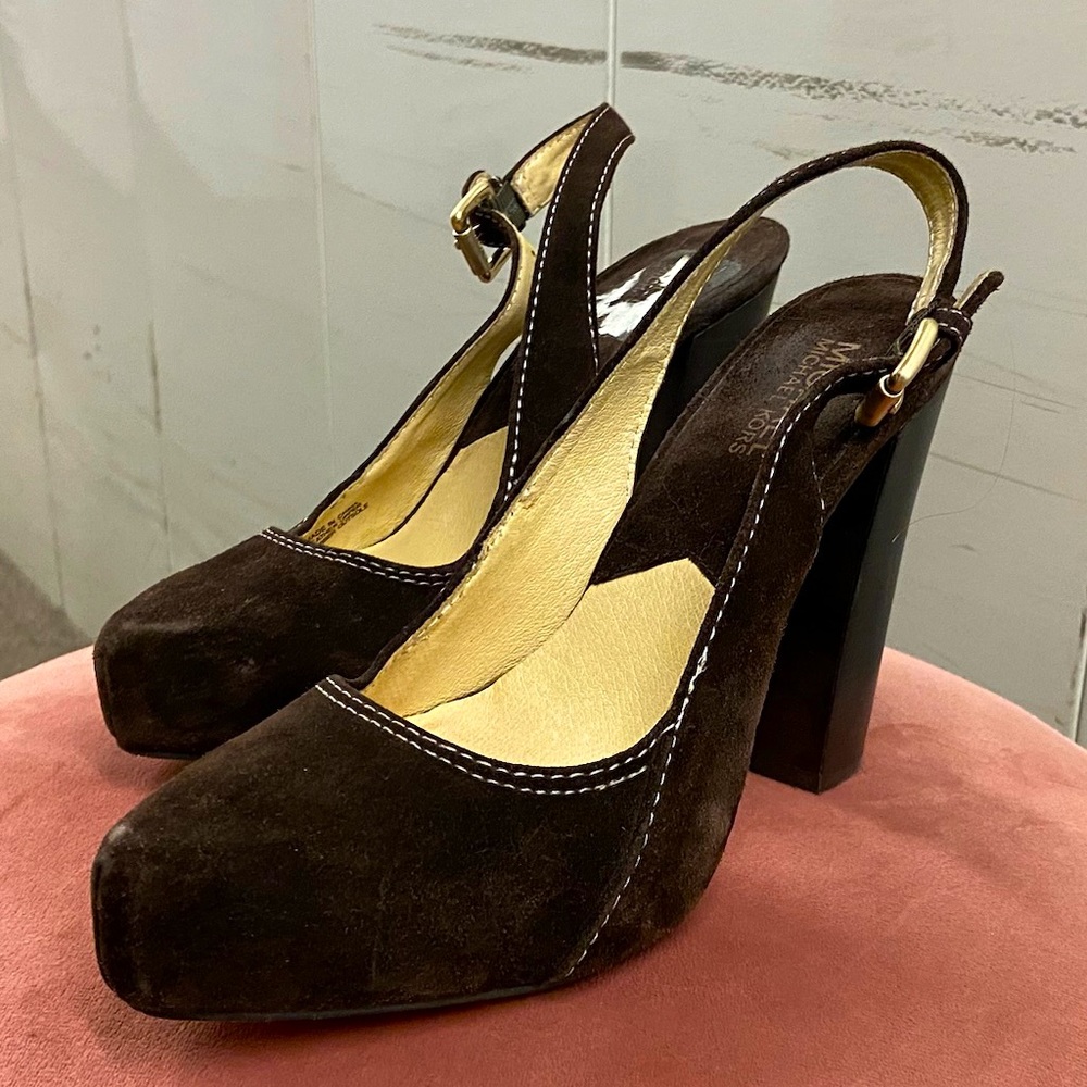Size 39/8 MK side 4” sling back heel w decorative stitching. Never worn.